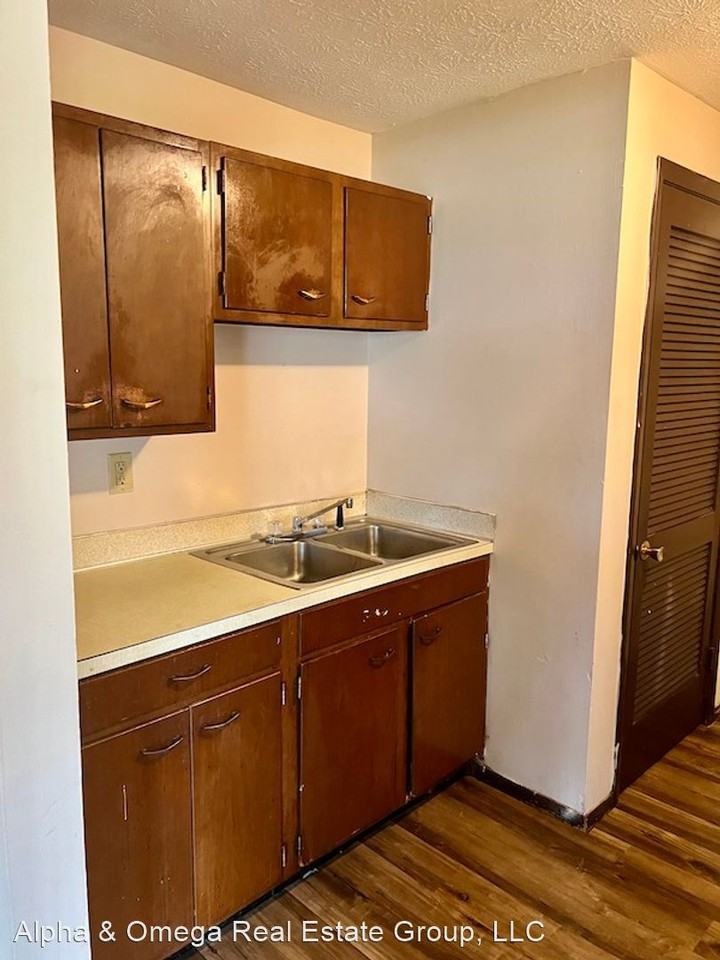 631-635 Spangler - Photo 3 of 6