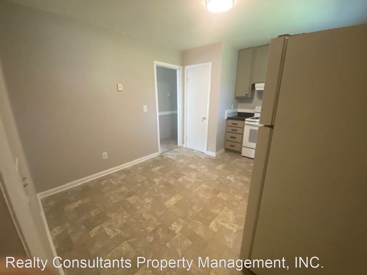 2402 Phoenix Dr - Photo 3 of 30