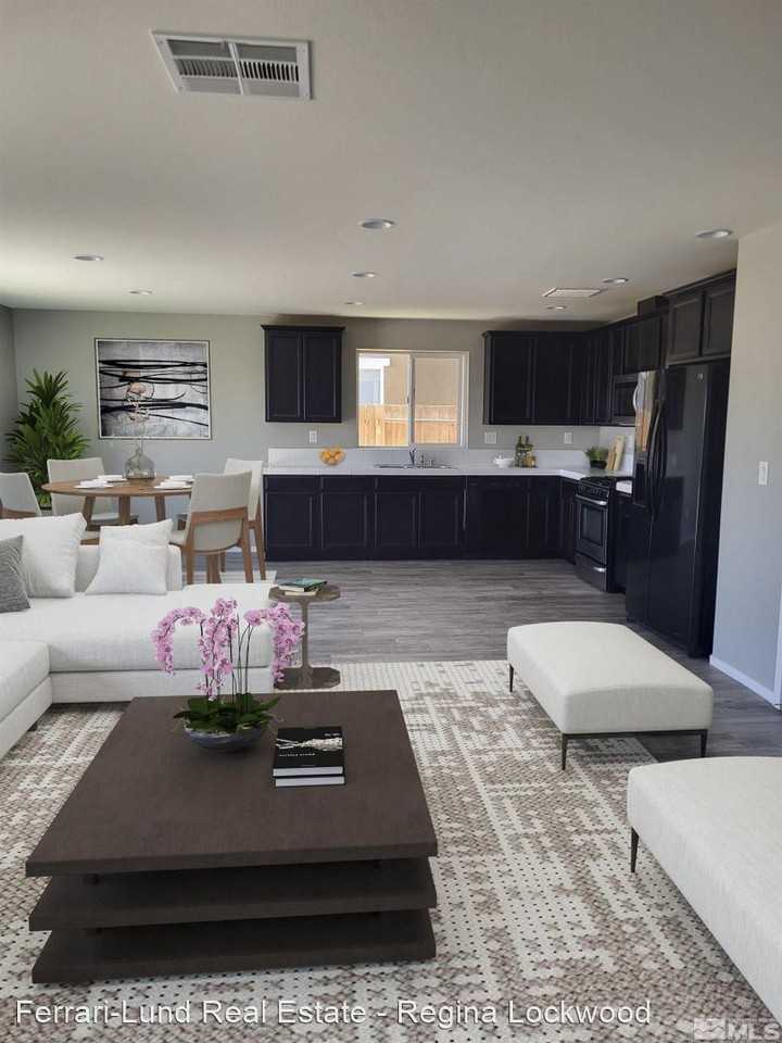 10988 Bloomsburg Dr - Photo 2 of 12