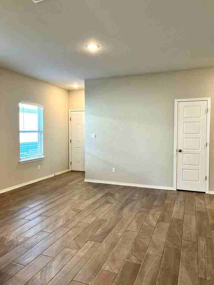 3510 Hacienda Way - Photo 2 of 12