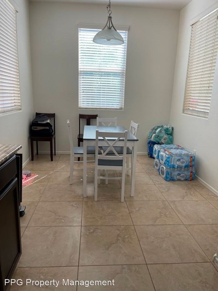 13704 N 149th Dr - Photo 2 of 18