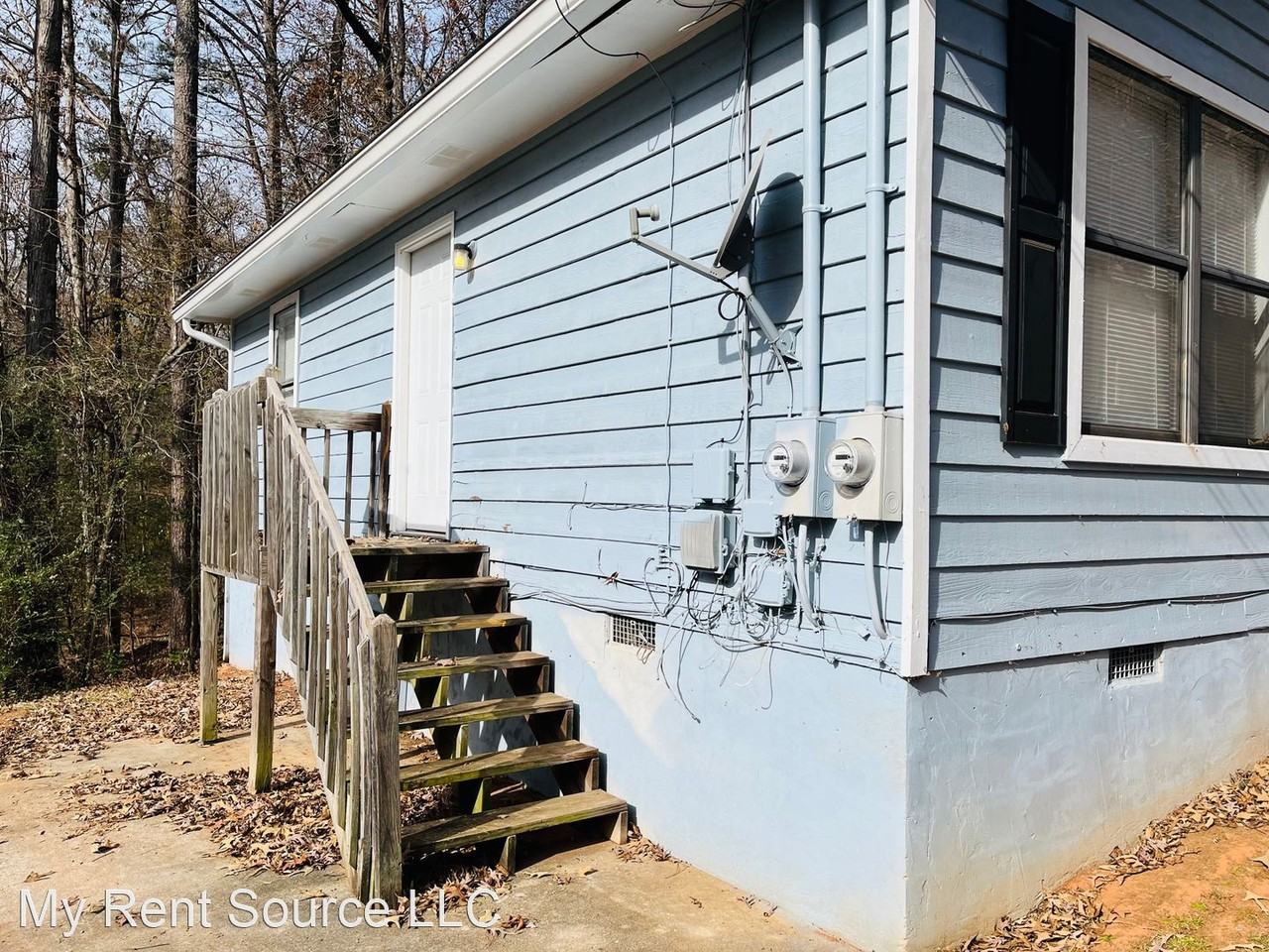 7128 Greenway Cove SW - Photo 3 of 19