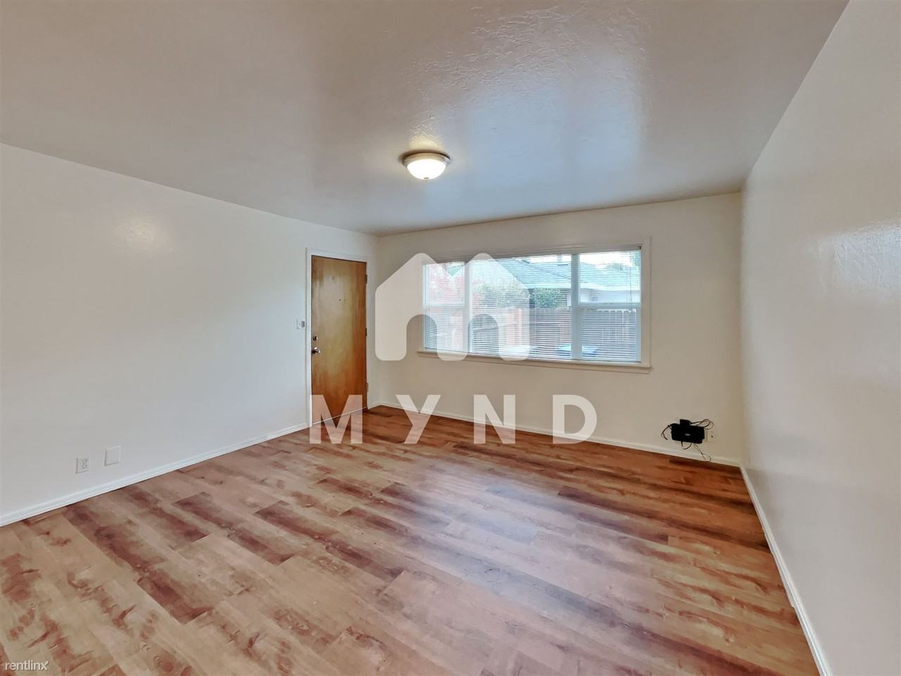 1119 64th St - Photo 3 of 20