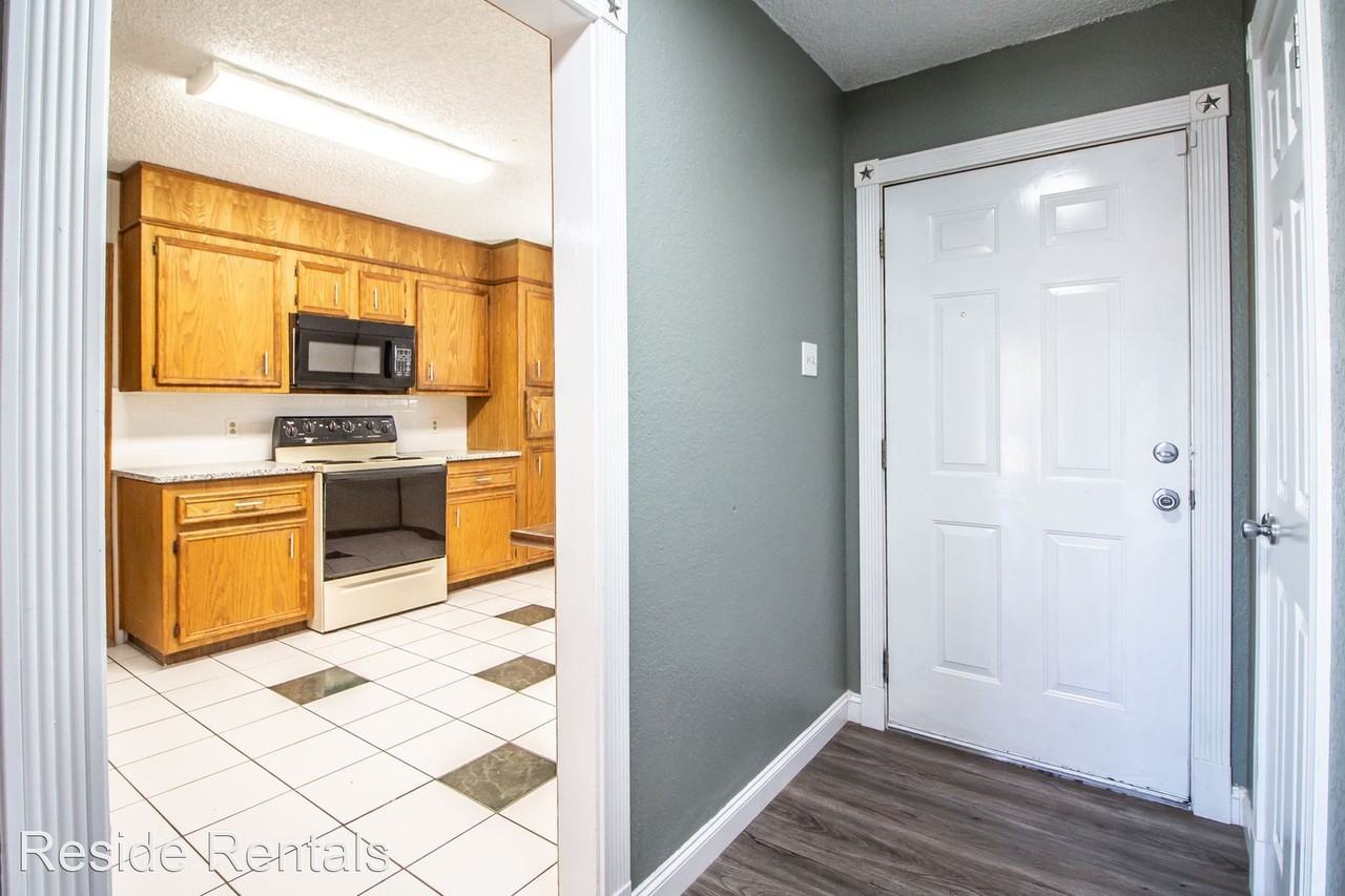 3402 Juneau Ave - Photo 3 of 23