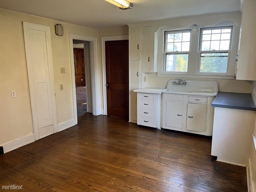 171 Leyden Rd - Photo 2 of 4