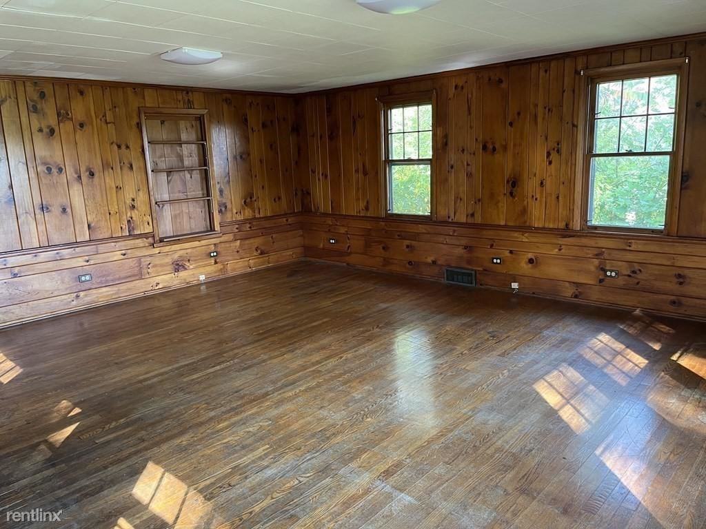 171 Leyden Rd - Photo 3 of 4