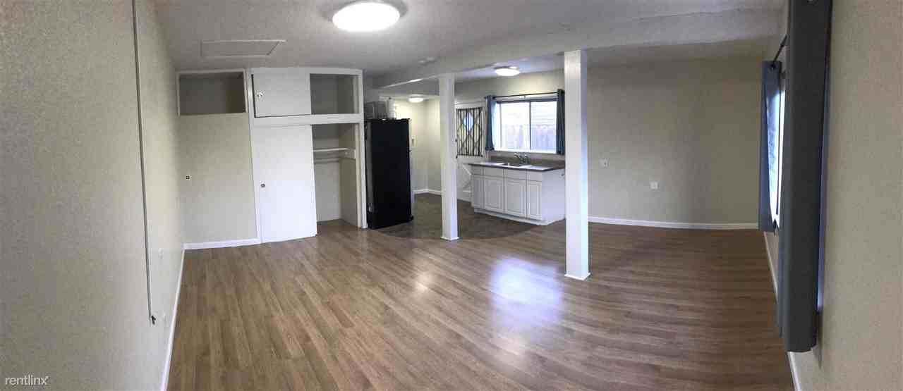 11841 Southwood Dr - Photo 3 of 12