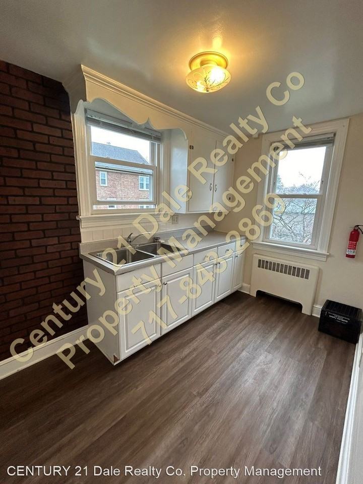 220 S. Adams St - Photo 3 of 9