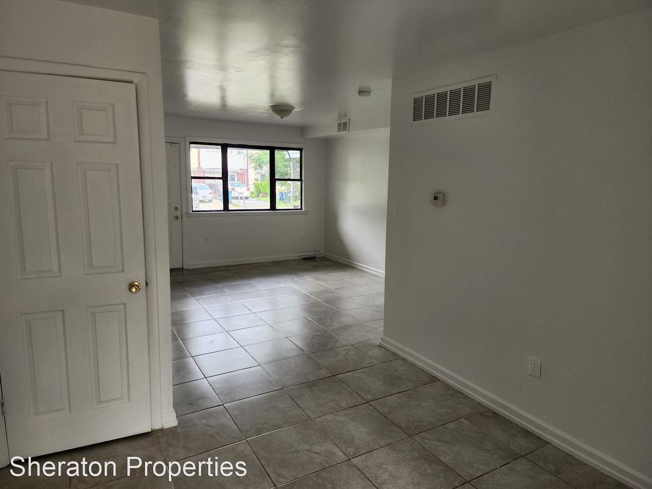 54 Thorn Ln - Photo 3 of 16