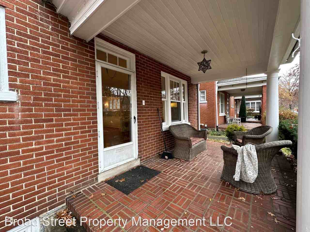 945 Virginia Ave - Photo 2 of 22