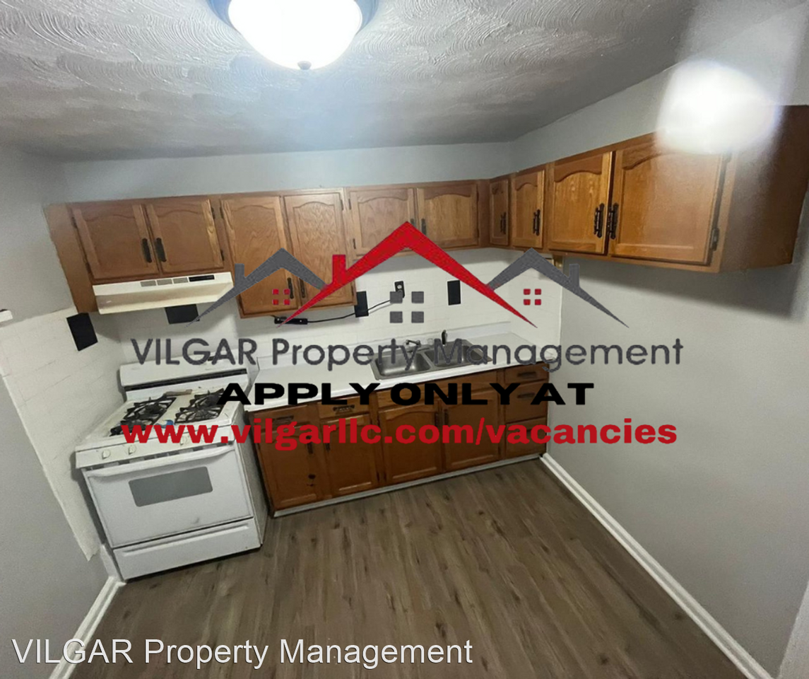 533 Mount St - Photo 3 of 14