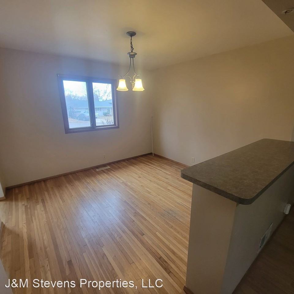 3619 Cheyenne Blvd - Photo 3 of 20