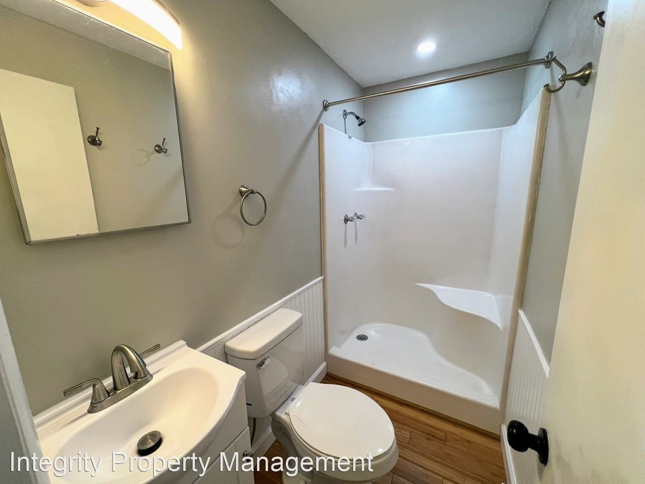 311 Summit Ave - Photo 3 of 11