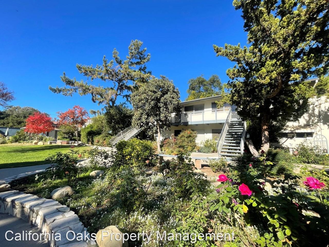 102 W. Summer Street - Photo 2 of 19