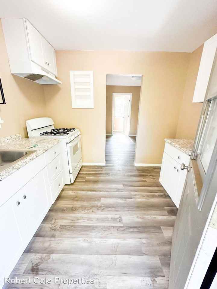 319 N. Main Street - Photo 2 of 10