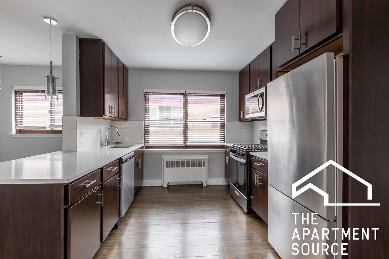 551 Sheridan Rd #C2 - Photo 2 of 18