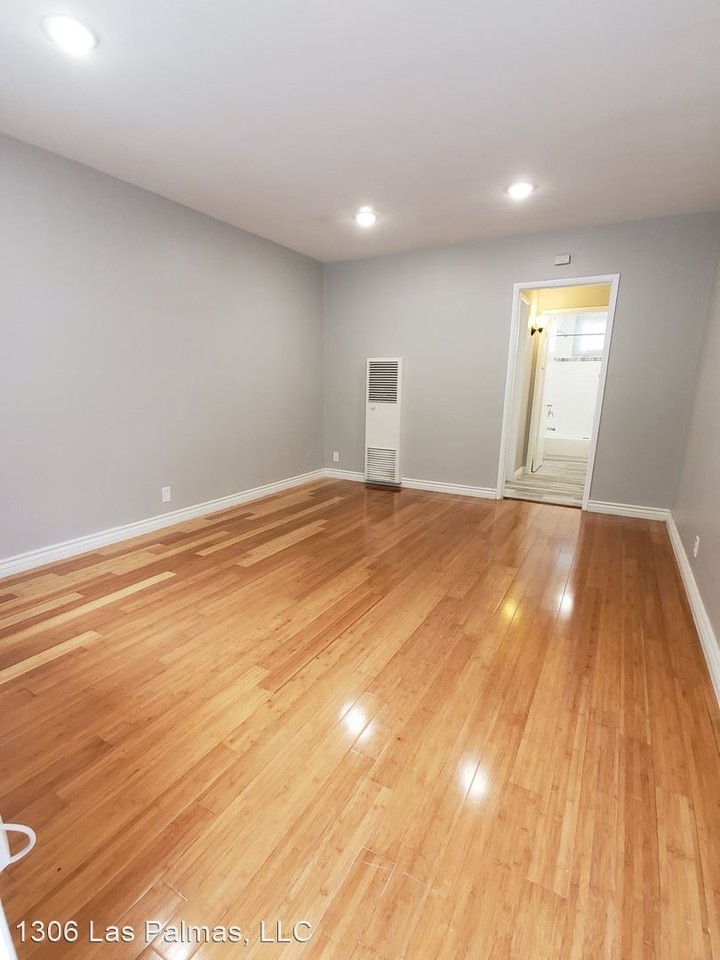 1306 N Las Palmas Ave. - Photo 3 of 9