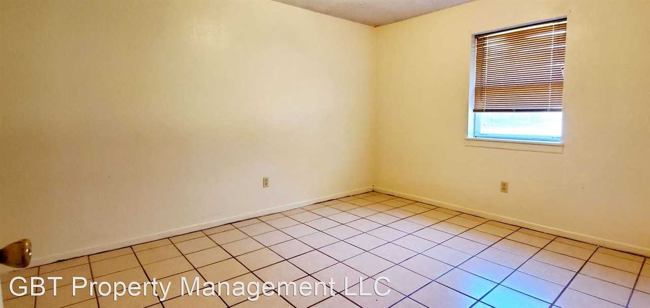 In Town Apartments! - Photo 2 of 13