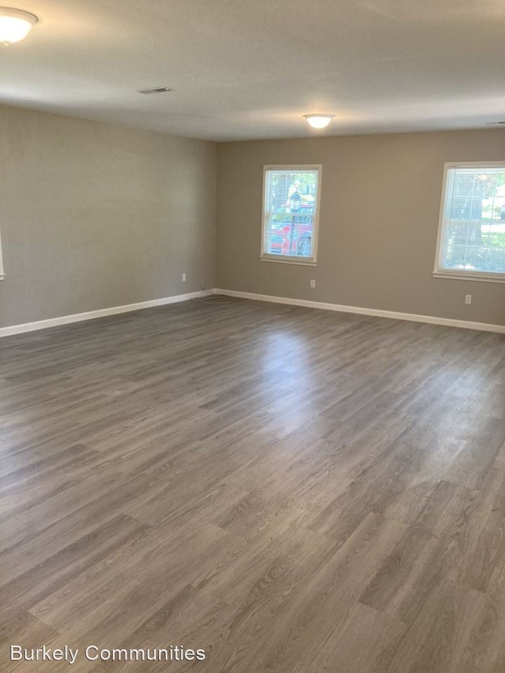 5419 Amberhill Dr - Photo 3 of 3