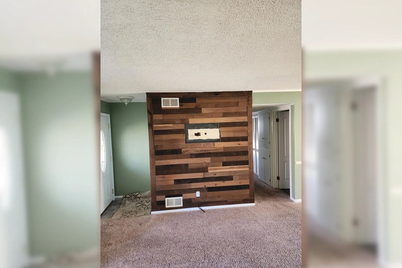 1075 N Commerce Rd - Photo 3 of 7