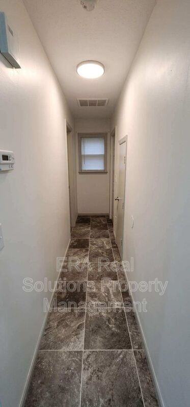 W Vine St - Photo 4 of 15