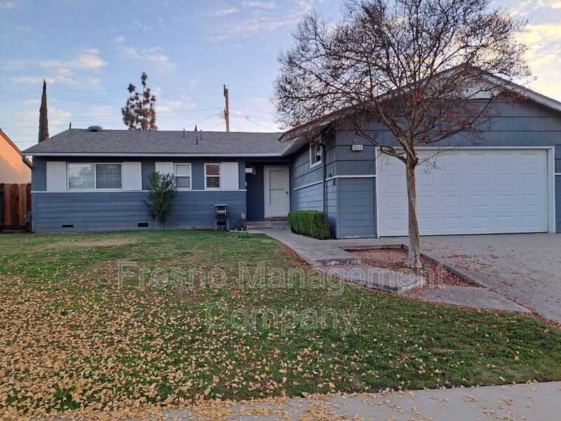 2016 E Santa Ana Ave, Fresno, CA 93726 3 Bedroom House for 1,975/month