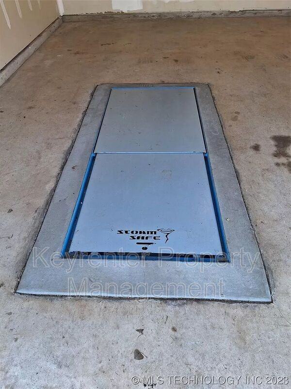 1209 Ironstone Dr - Photo 3 of 21