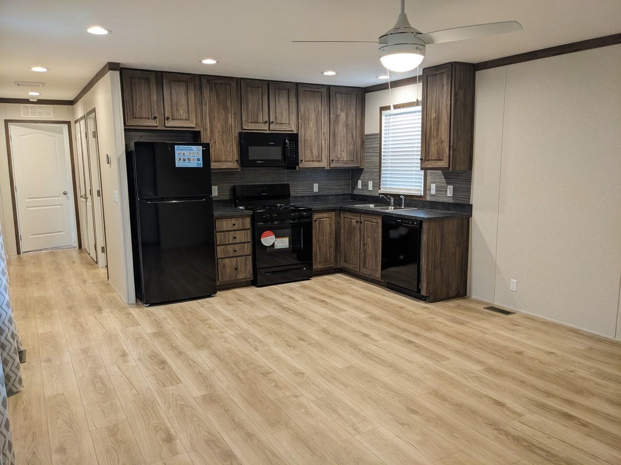 300 Forrest Ave #52 - Photo 2 of 8