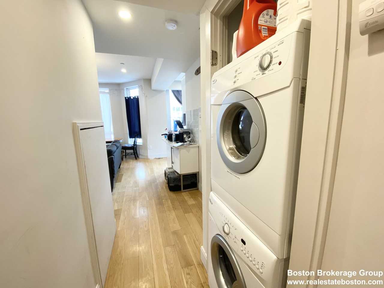 40 Washburn St #2 - Photo 3 of 12