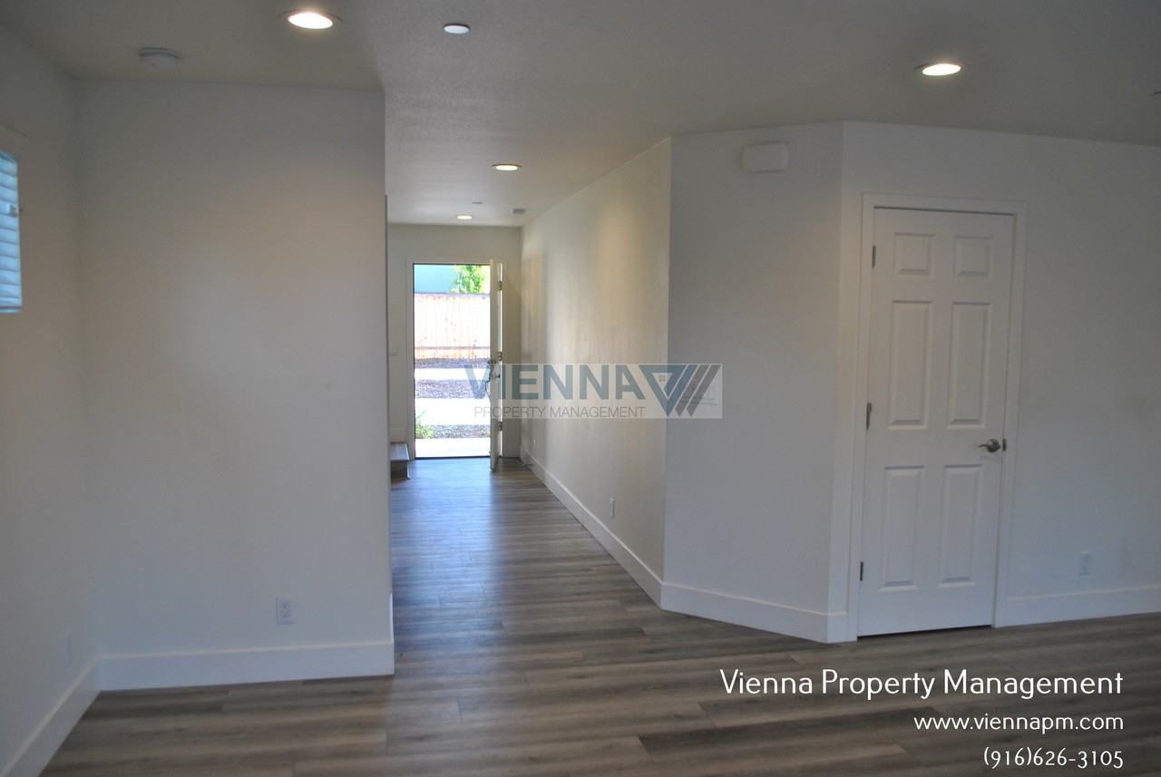 4830 Morgera Ln - Photo 5 of 20