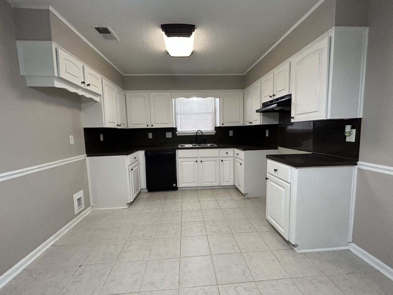 9 Collins Ct - Photo 3 of 10