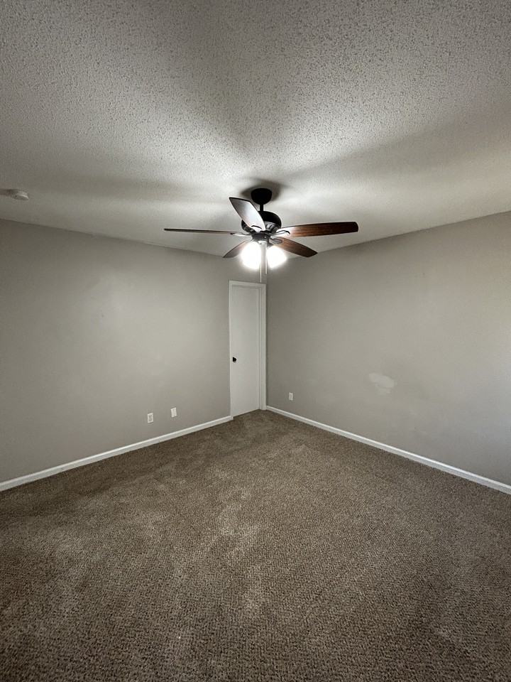 9 Collins Ct - Photo 5 of 10