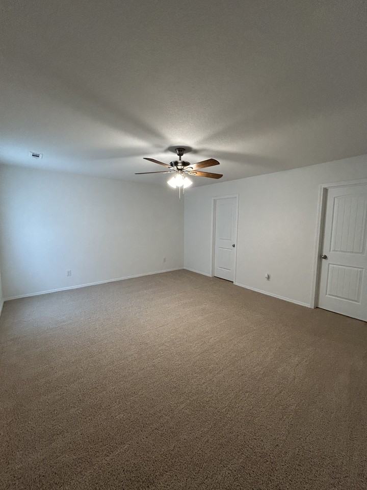 45 Kinley Ln - Photo 7 of 9