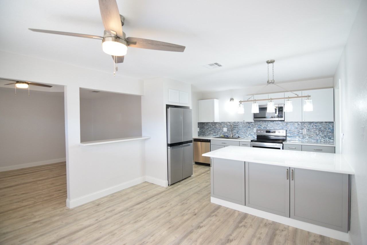 310 Fowler Dr - Photo 6 of 23