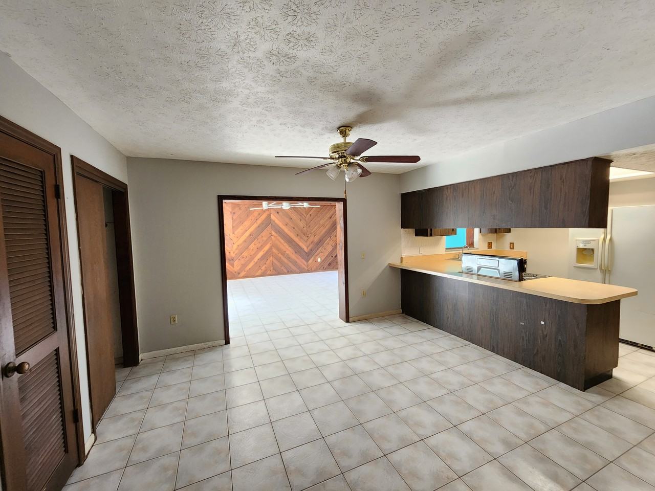 1208 Windy Ridge Drive - Photo 2 of 12