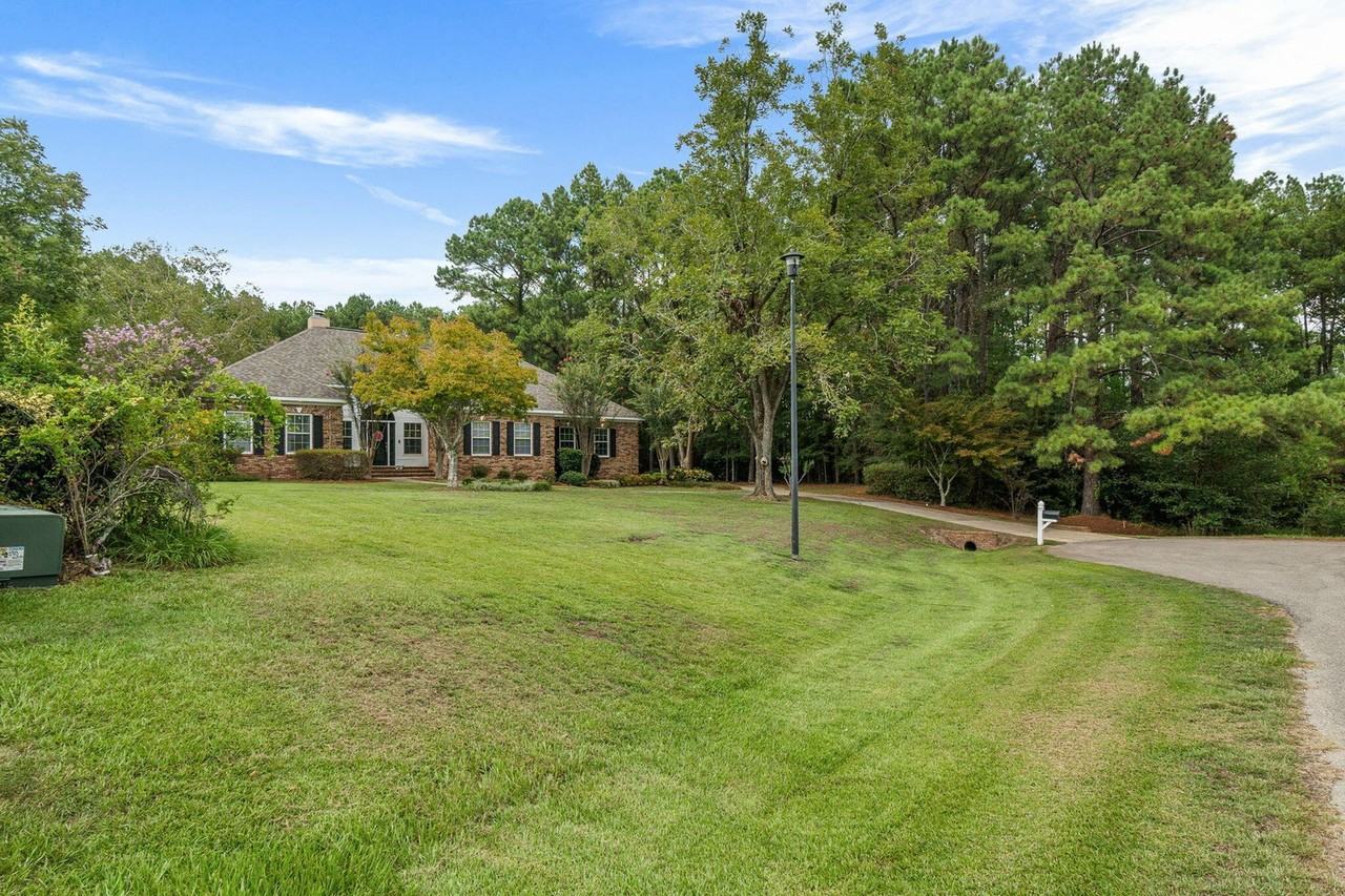 67 Twin Lake Xing - Photo 3 of 46