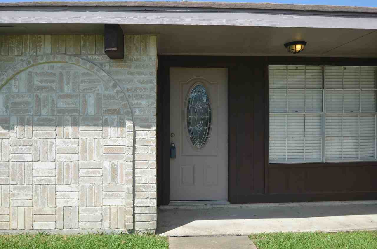 19510 Westhaven Dr - Photo 4 of 36