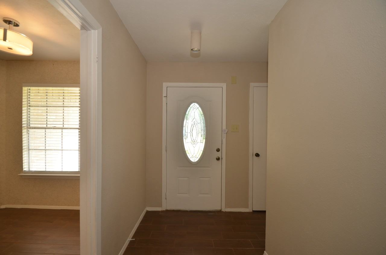 19510 Westhaven Dr - Photo 5 of 36