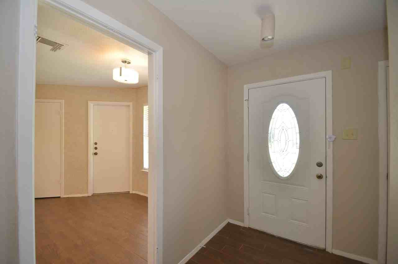 19510 Westhaven Dr - Photo 6 of 36