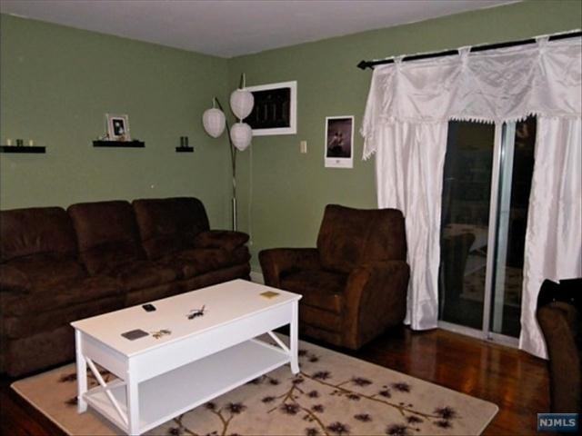 204 Terhune Ave - Photo 2 of 7