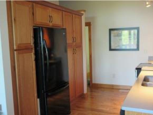 154 Kimberly Ln - Photo 3 of 13