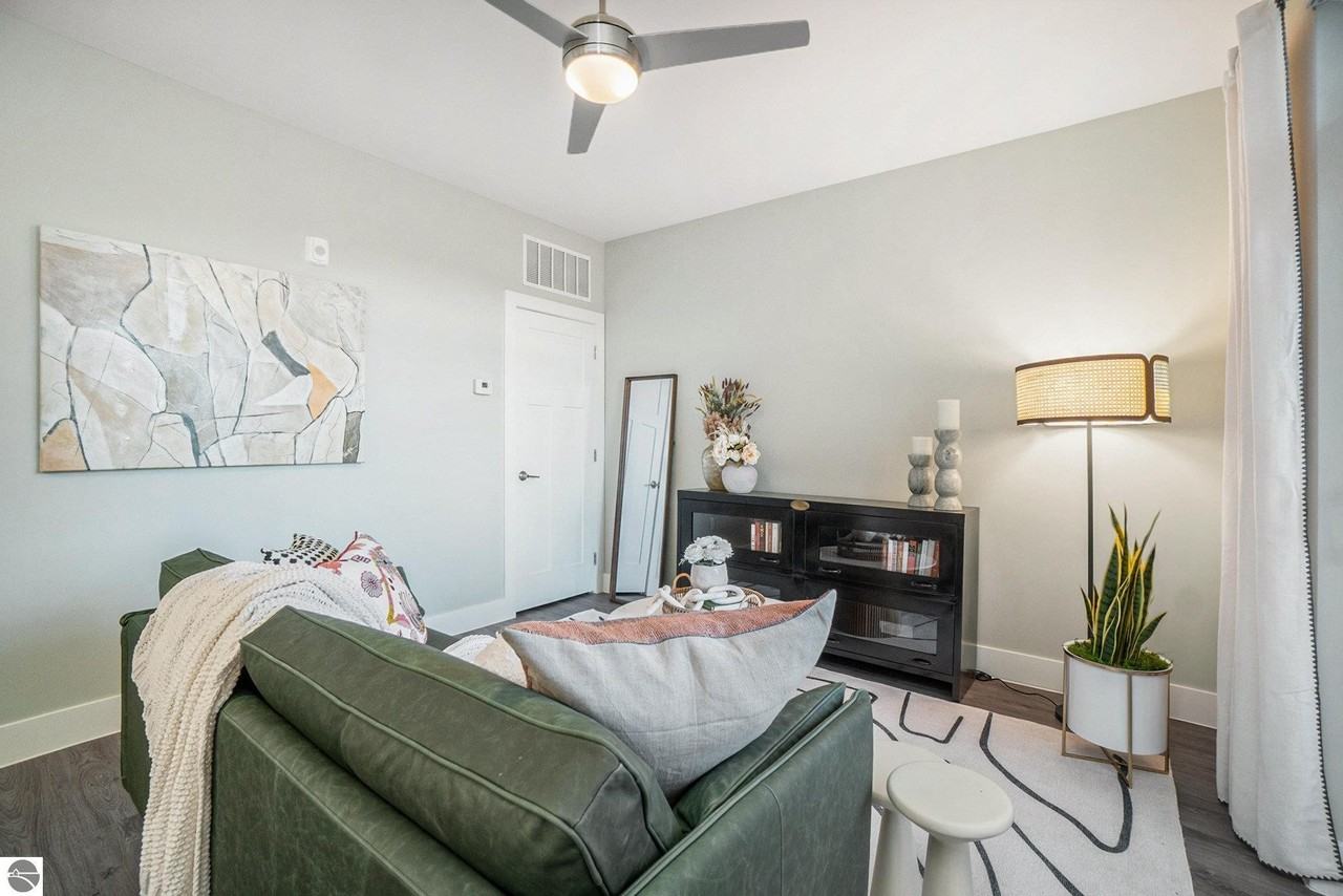 309 W Front St - Photo 6 of 50