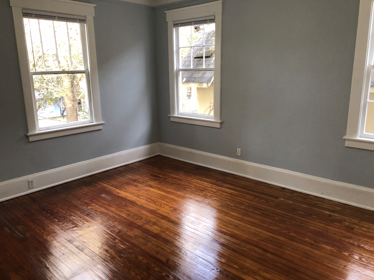 532 532 East Park AvenueRoom 4 #4UNIT205 - Photo 2 of 7