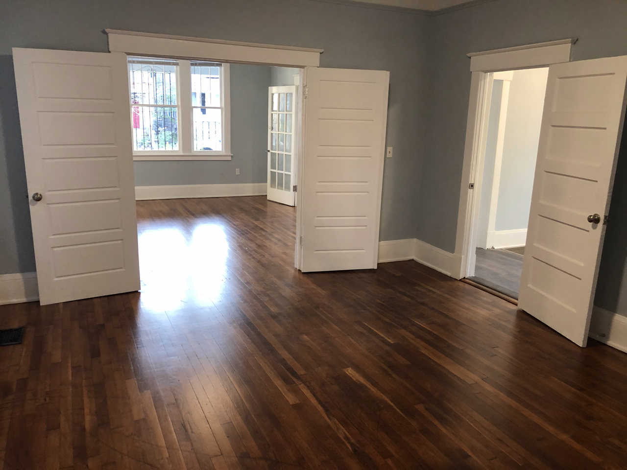 532 532 East Park AvenueRoom 4 #4UNIT205 - Photo 4 of 7