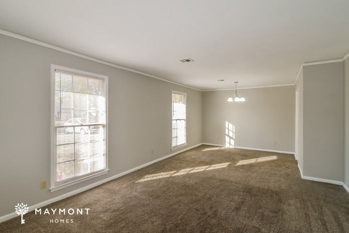 3123 Brentwood Dr - Photo 3 of 11