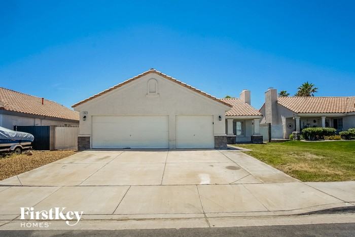132 Grandview Dr, Henderson, NV 89002 3 Bedroom House for 1,950/month