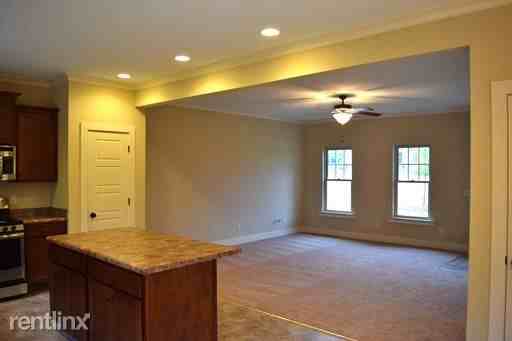 409 Polo Trace - Photo 2 of 11