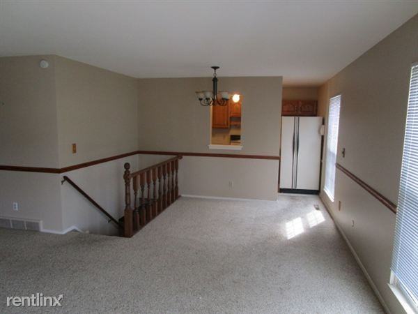 3104 Vineyard Ln - Photo 3 of 13