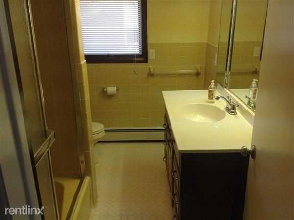 Oliver Street Apartments - Photo 3 of 12