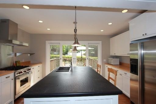 2827 Shasta Rd - Photo 3 of 16